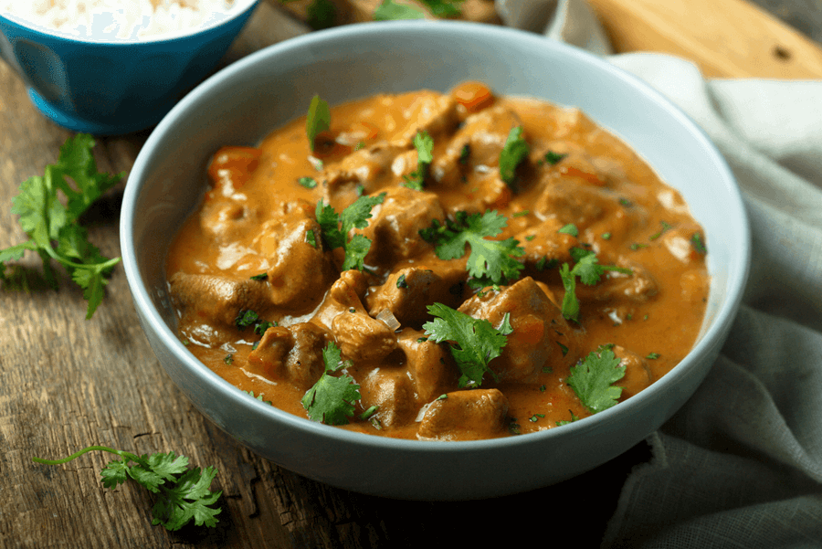 Creamy chicken and vegetable korma