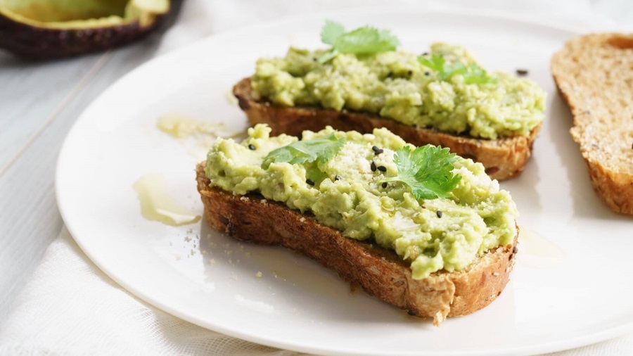 edamame-and-avo-smash