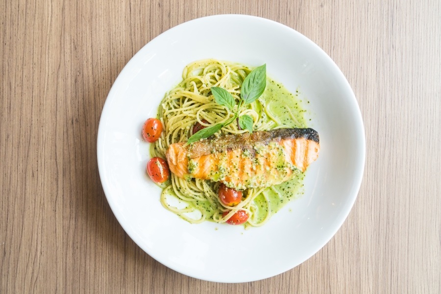 pesto salmon pasta