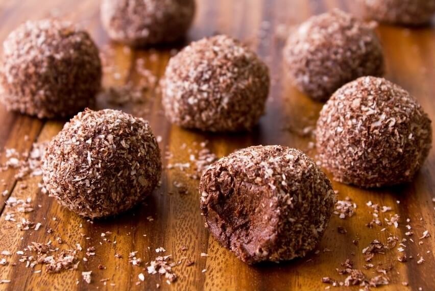 Chocolate protein bliss balls